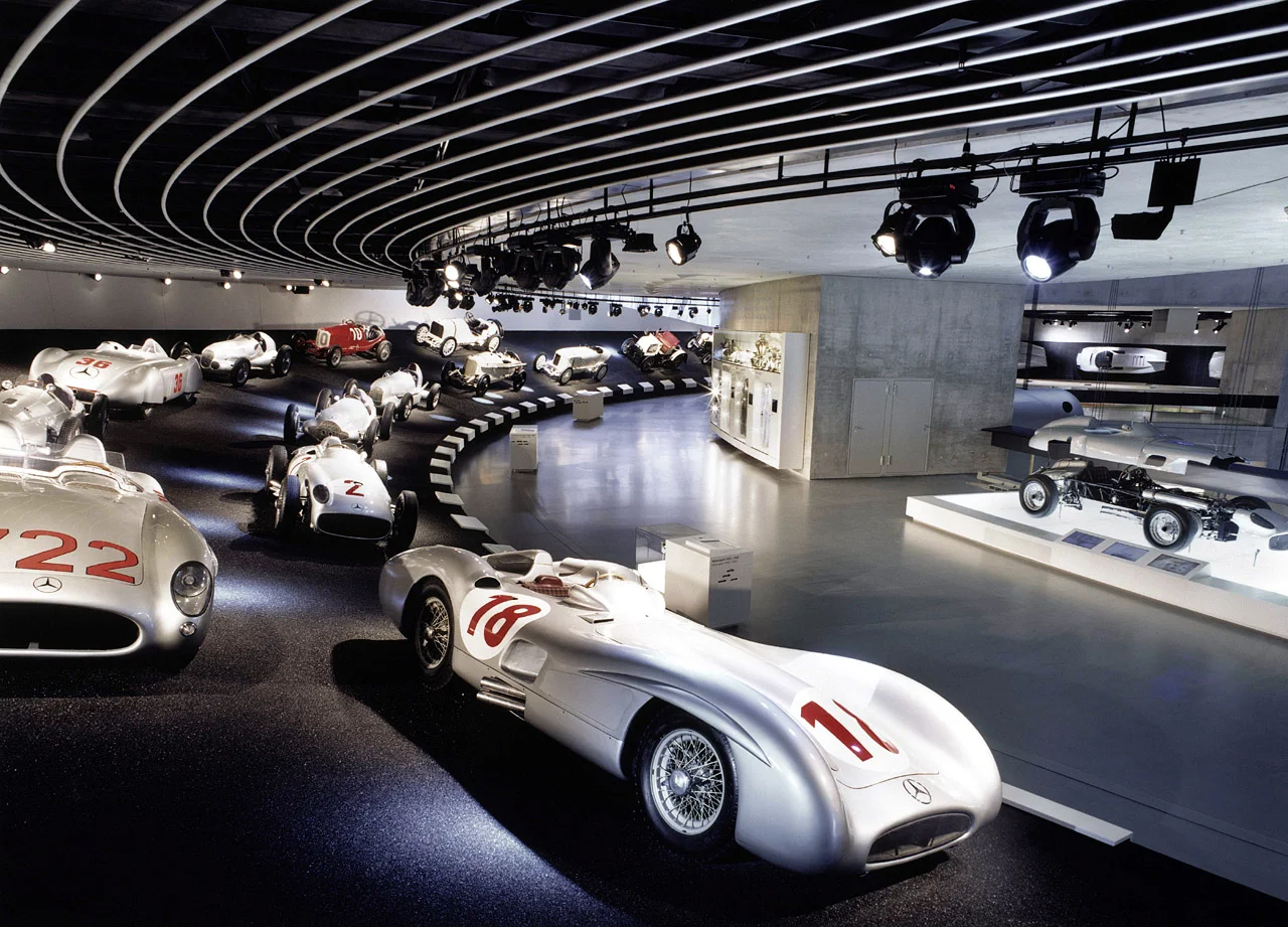 01mercedesbenzmuseum.webp