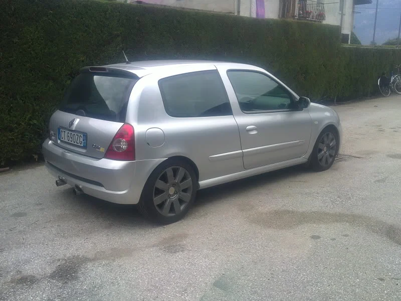 03062011693.webp