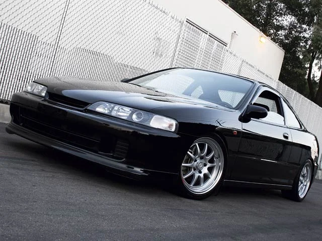 0601ht_01z+Acura_Integra_Type_R+Driver_Side_Front_View.webp