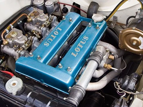 0809_02_z+1963-66_ford_lotus_cortina+engine.webp