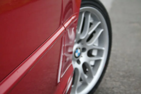 09_gaycar.webp