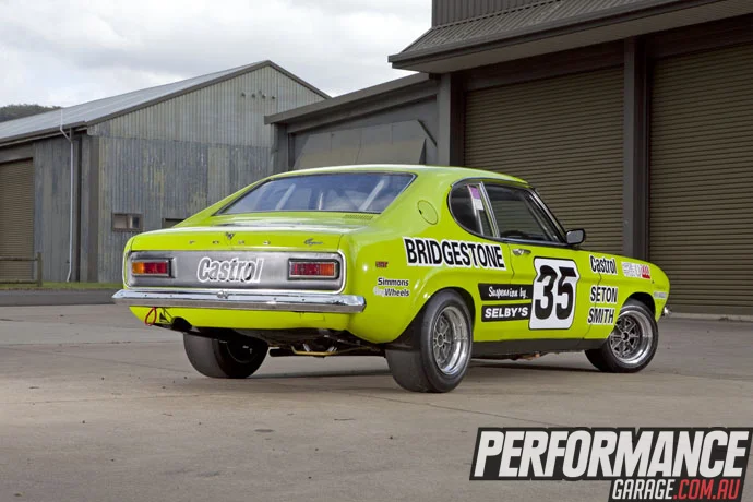 100202_SF_fluro_green_track_capri_00048.webp