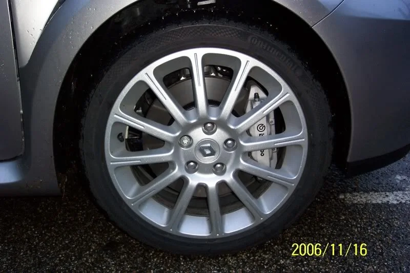 100_0305car1.webp