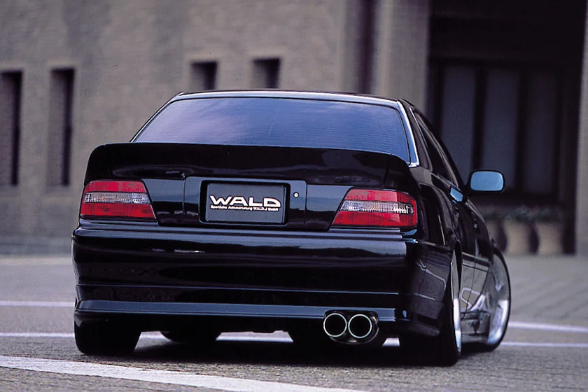 100chaser_b_02.webp