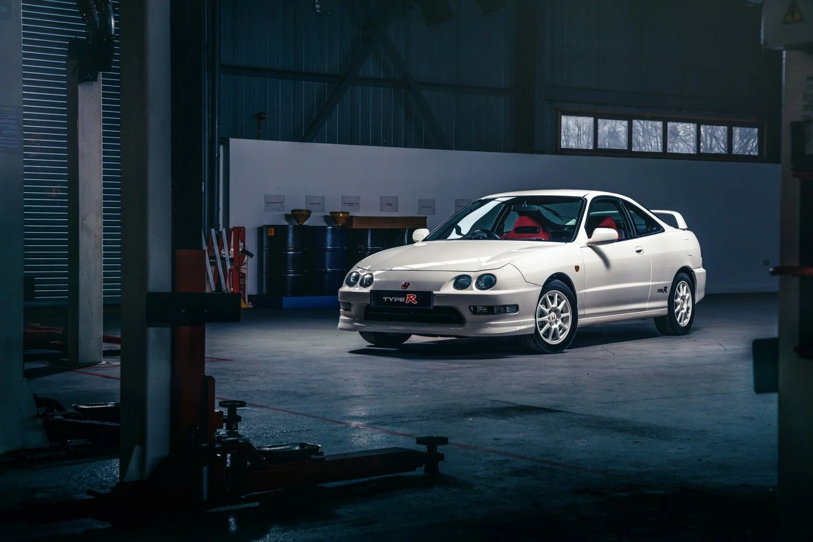 104297_2001_Honda_Integra_Type_R.webp