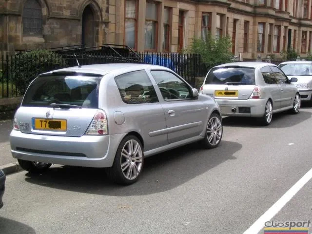 1090182331__cliosport1.webp