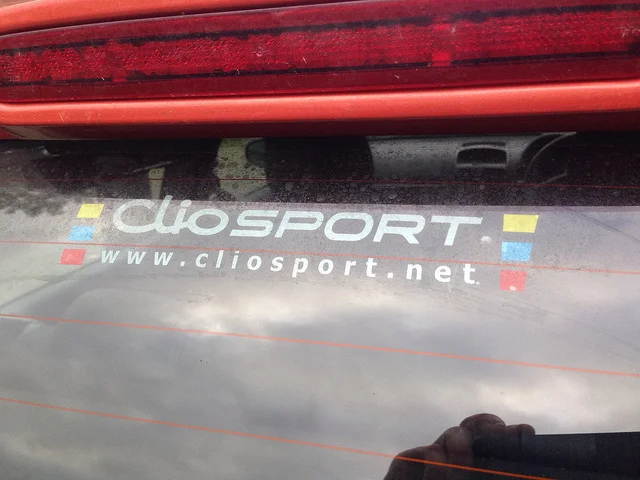 10909639196_1836f94863_z.webp