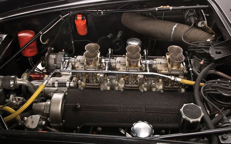 112_0901_03z+1961_ferrari_250_GT_spyder_california+engine.webp
