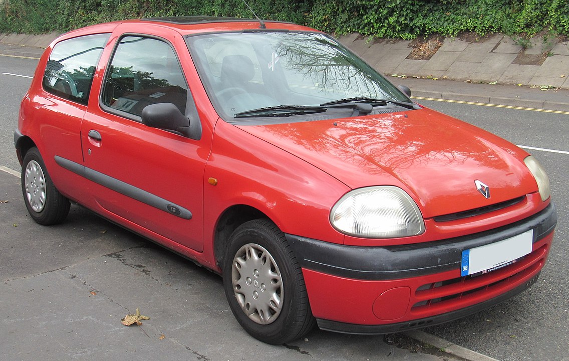 1136px-1998_renault_clio_grande_1.2_front.jpg