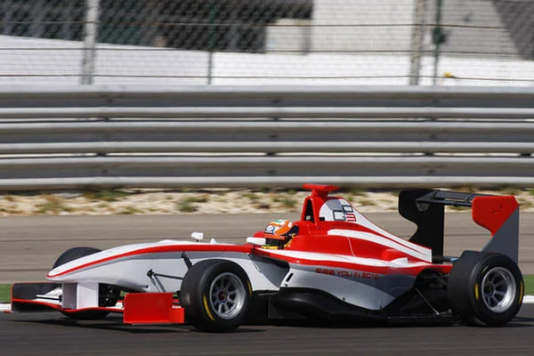 116811,xcitefun-gp3-dallara-renault-05.webp
