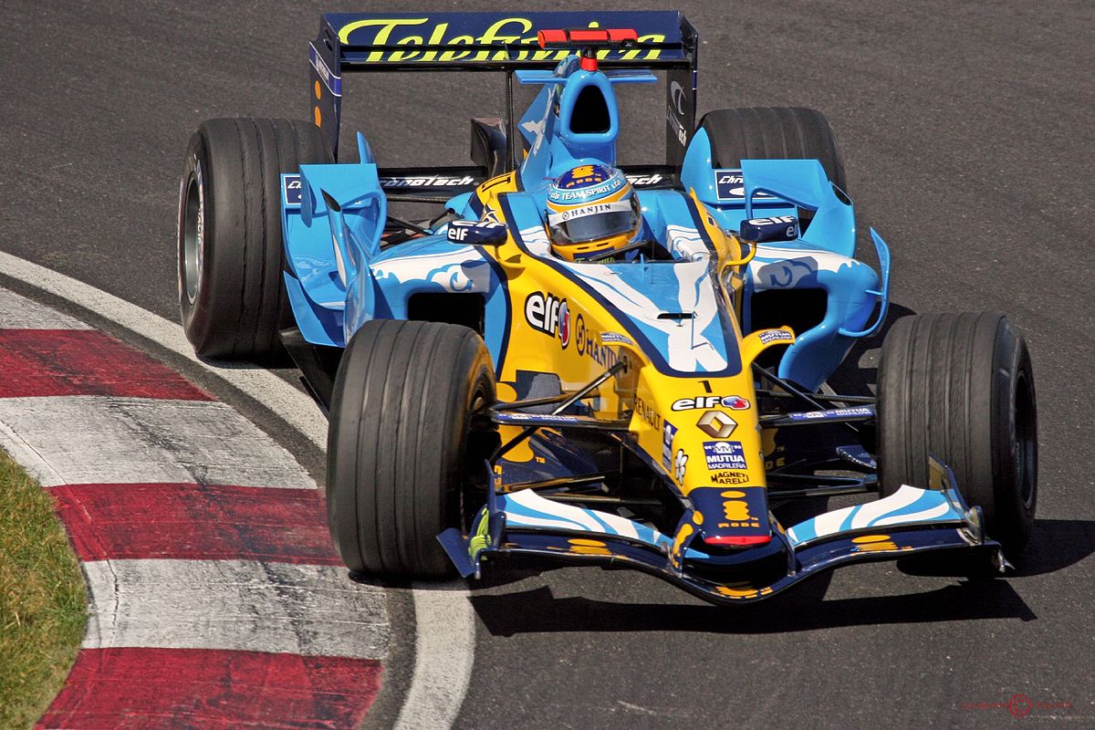 1200px-Fernando_Alonso_2006_Canada.jpg