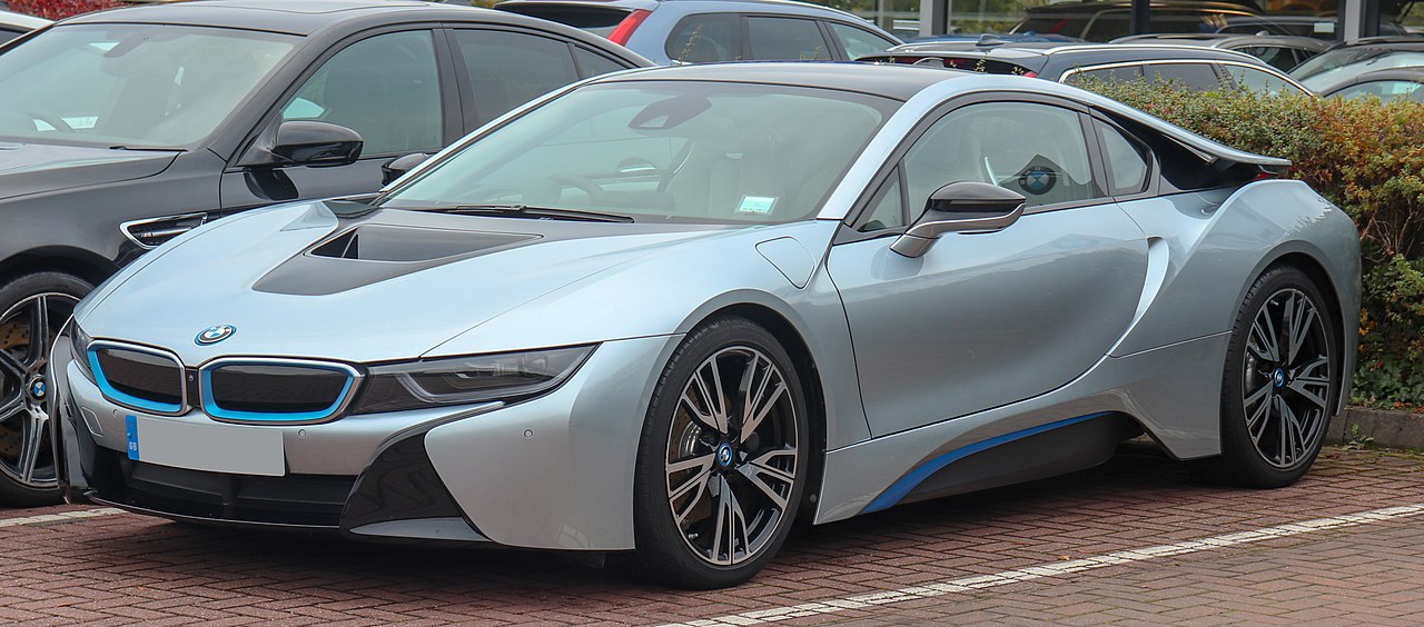 1280px-2016_BMW_i8.jpg