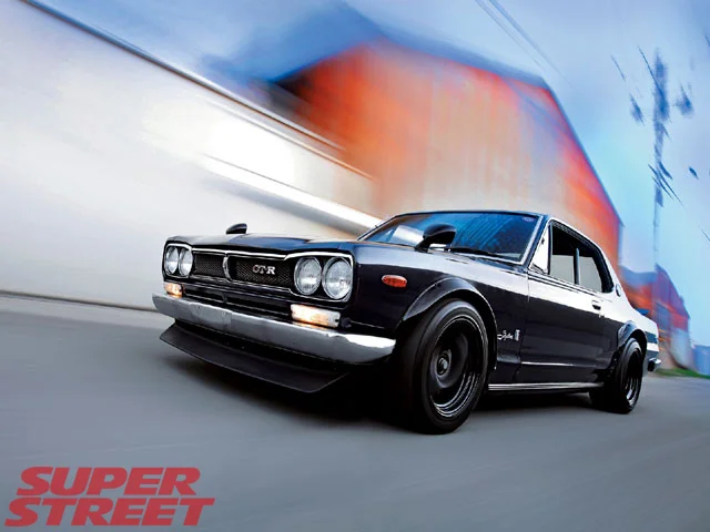 130_0605_02_z+1971_nissan_skyline_gtx_kpgc10+front_passenger_side_view.webp
