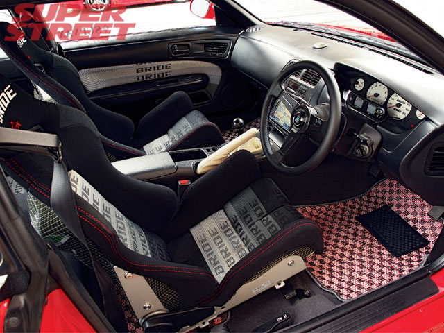 130_0607_09_z+nissan_180sx_silvia_s14_s15+s14_interior.jpg