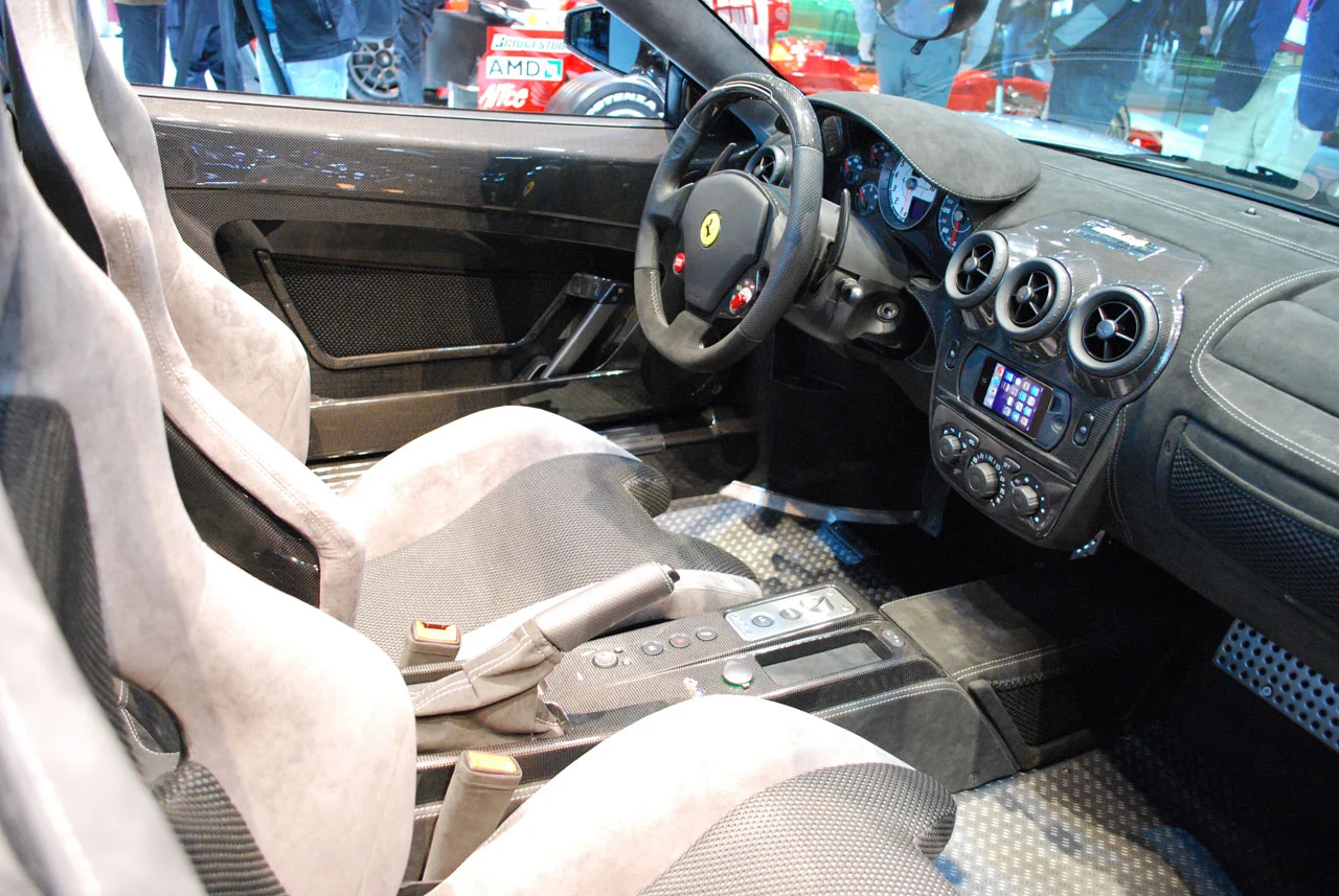 14-gen-09-ferrari-16m-live.webp