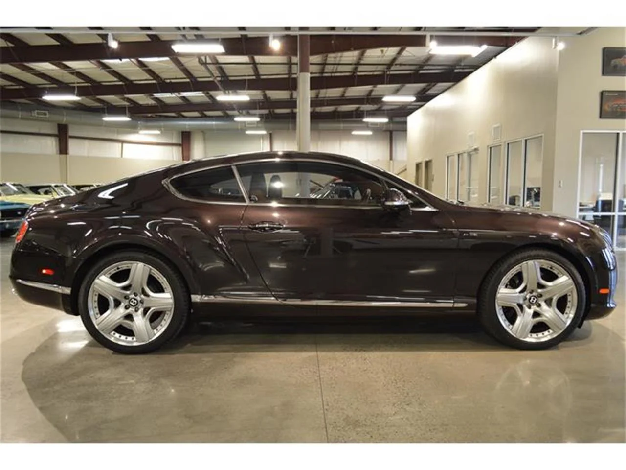 1404191-2013-bentley-continental-gt-std.webp