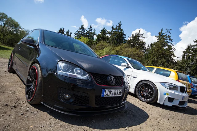 14137273852_87b529d6ef_z.webp