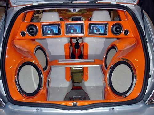 1469491_100401151634_pop_pic_clio12.webp