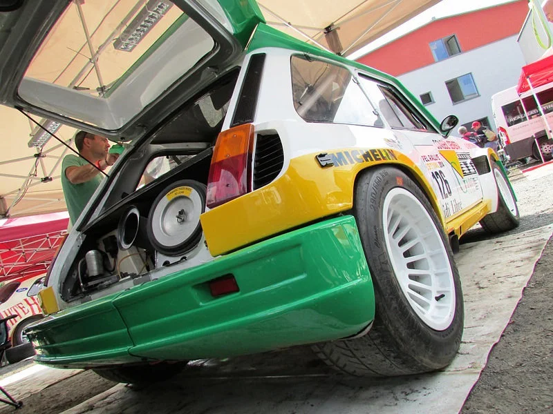 14744821896_fbbab77ae9_c.webp