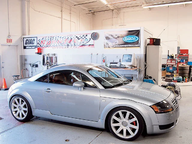 160_0701_et_01z+audi_tt_225_quattro+front_left_view.webp