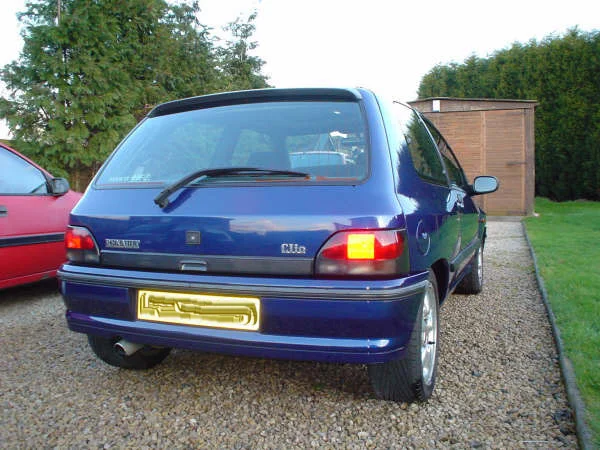 16v-rear2.webp