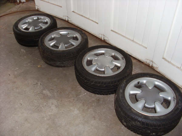 16V_ph2_Wheels_1.jpg