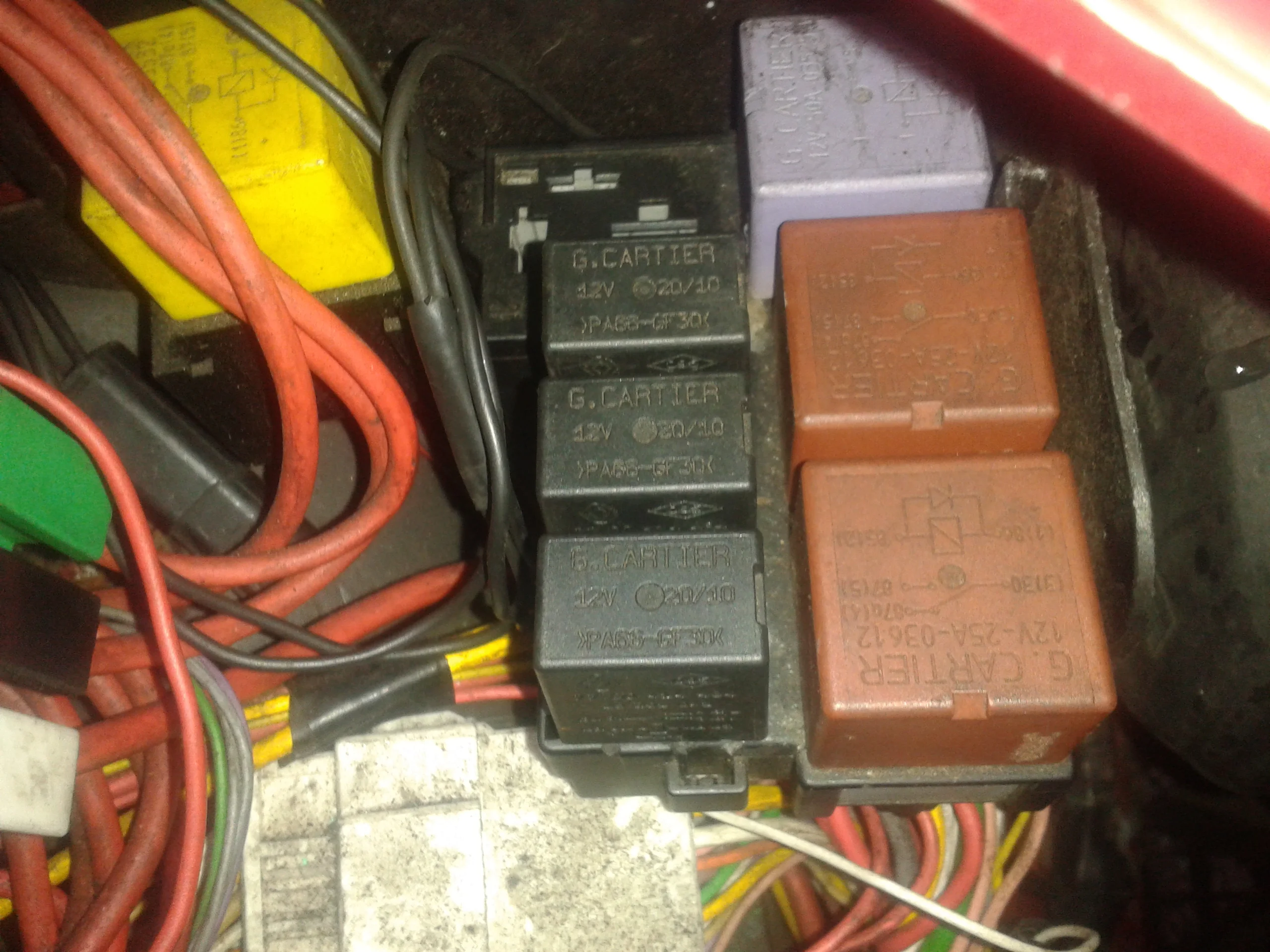 172 ECU 12V SUPPLY RELAY.webp