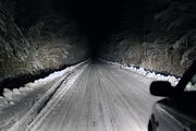 180px-2005_winter_road_full_beam_and_extra_lights.jpg