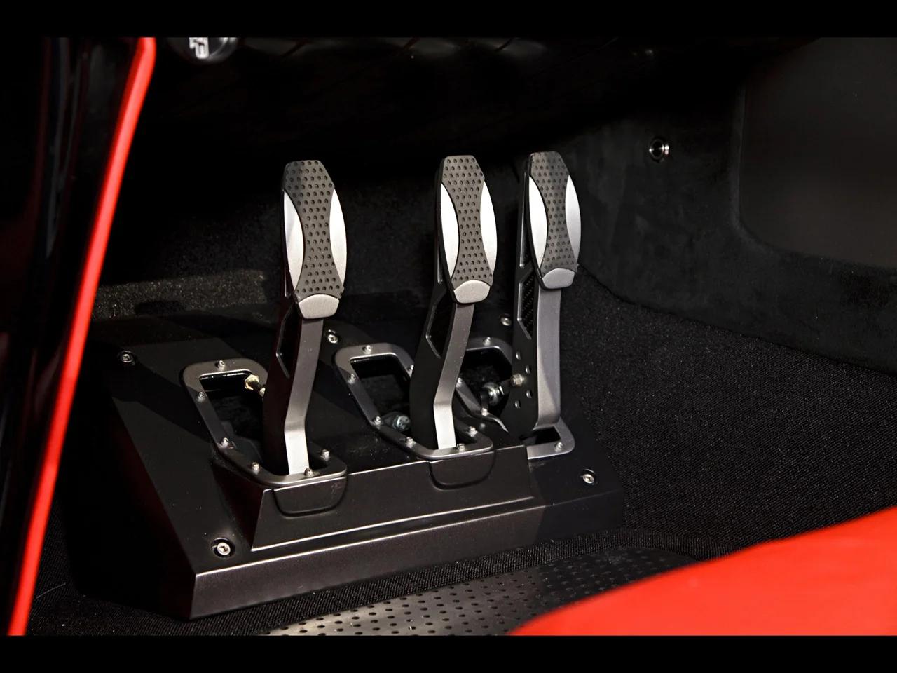 1962-Chevrolet-Corvette-C1-RS-by-Roadster-Shop-Pedals-1280x960.webp