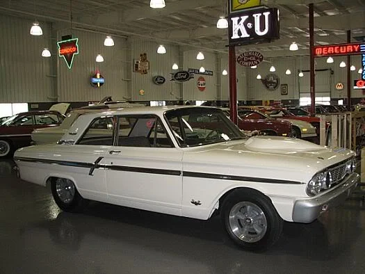 196420FORD20THUNDERBOLT20WHITE20R30.webp