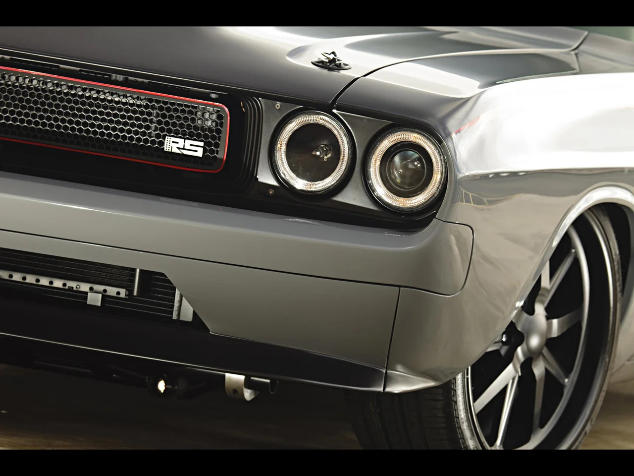 1970-Dodge-Challenger-by-Roadster-Shop-Headlights-1280x960.webp