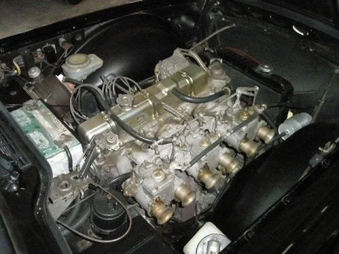 1972_Triumph_TR6_Roadster_Flared_and_Modified_Engine_1.webp