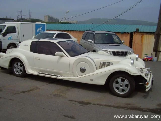 1999-Mitsuoka-Le-Seyde-B-640.webp