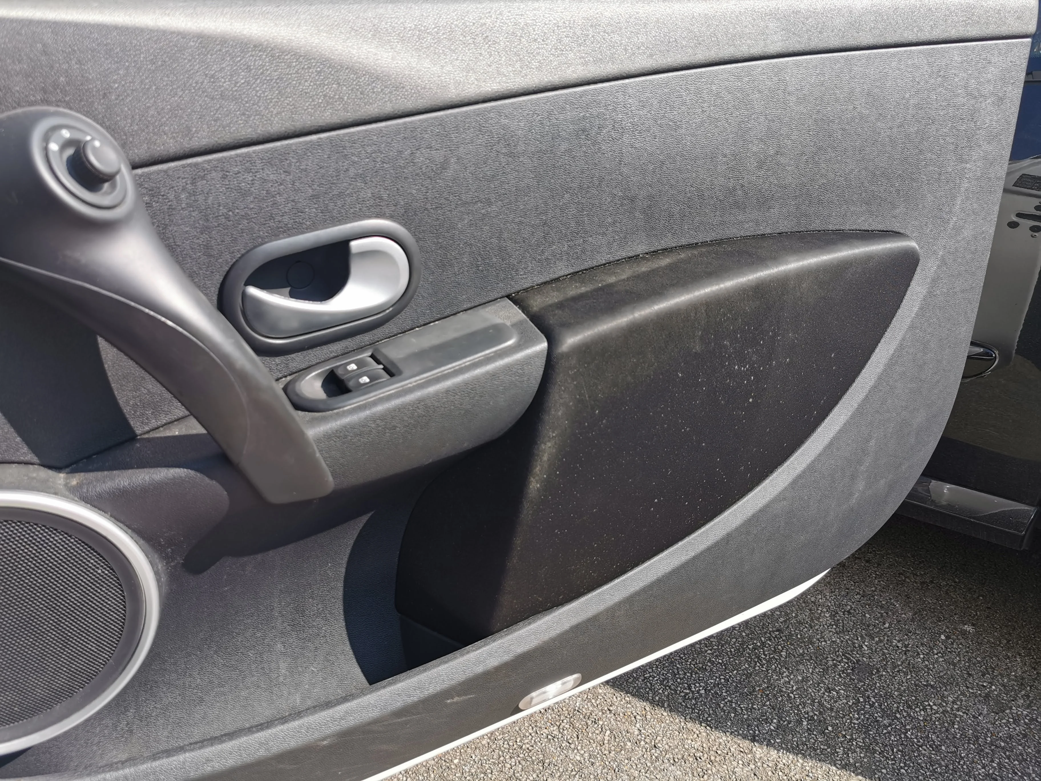 200 interior  (5).webp