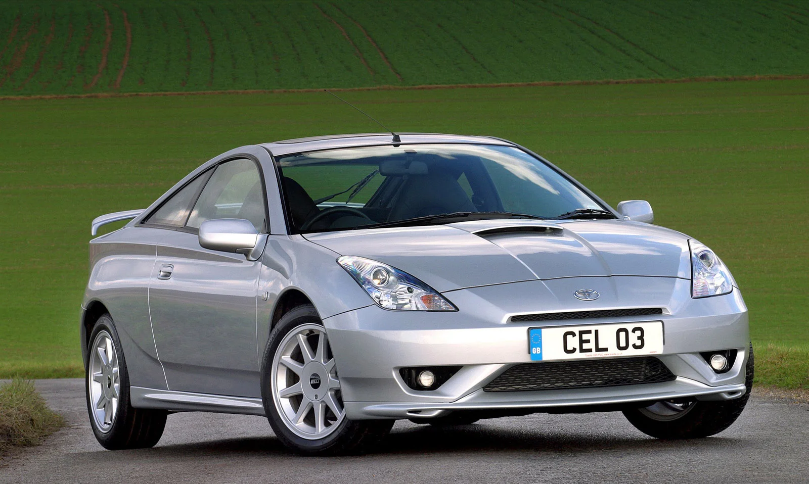 2003-toyota-celica-wallpaper-01.webp