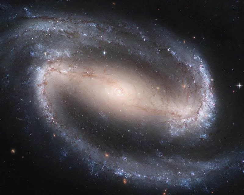 2005-0117hubble-wall.webp