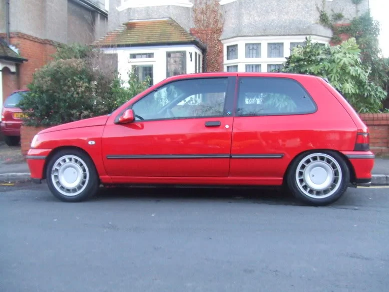 2005_0107new_car0027.webp