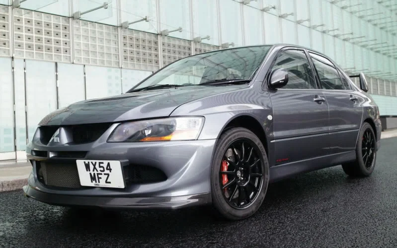 2005_mitsubishi_evo_8_FQ400_manu_01.webp