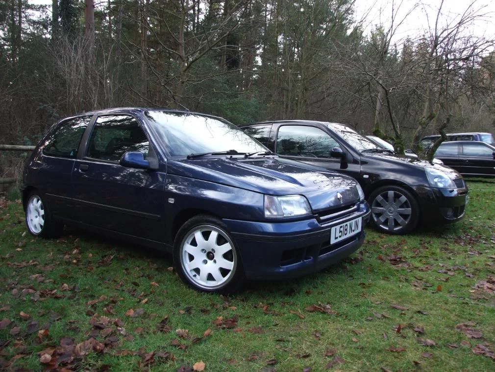 2008_0127Cliosport01080009.webp
