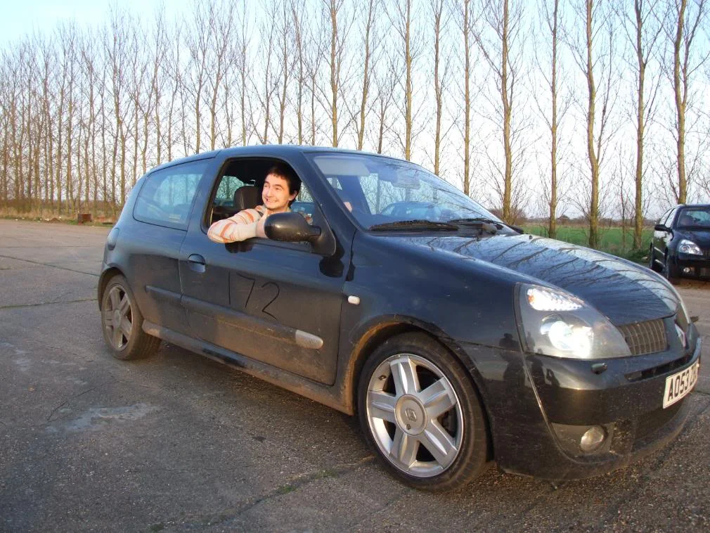 2008_0127Cliosport01080070.webp