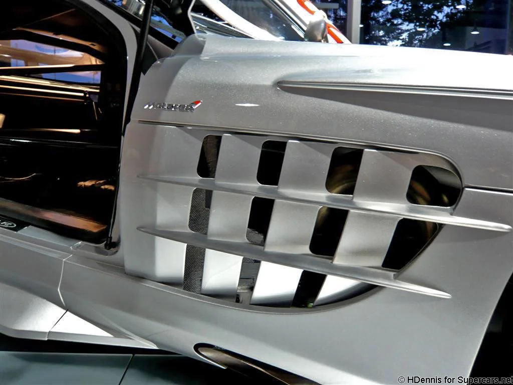 2008_MercedesBenz_SLR722GTR6.webp