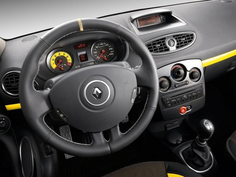 2009-Renault-Clio-RS-200-Dashboard.jpg