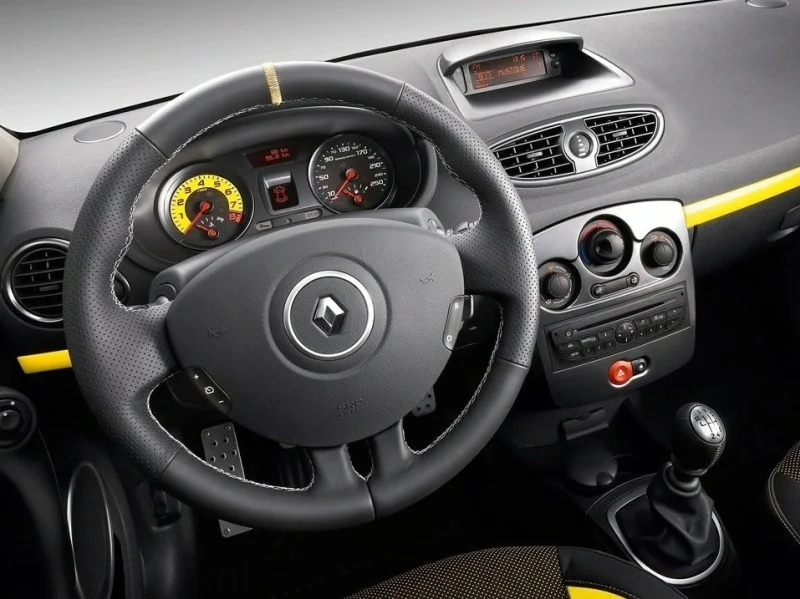 2009-Renault-Clio-RS-200-Dashboard.webp
