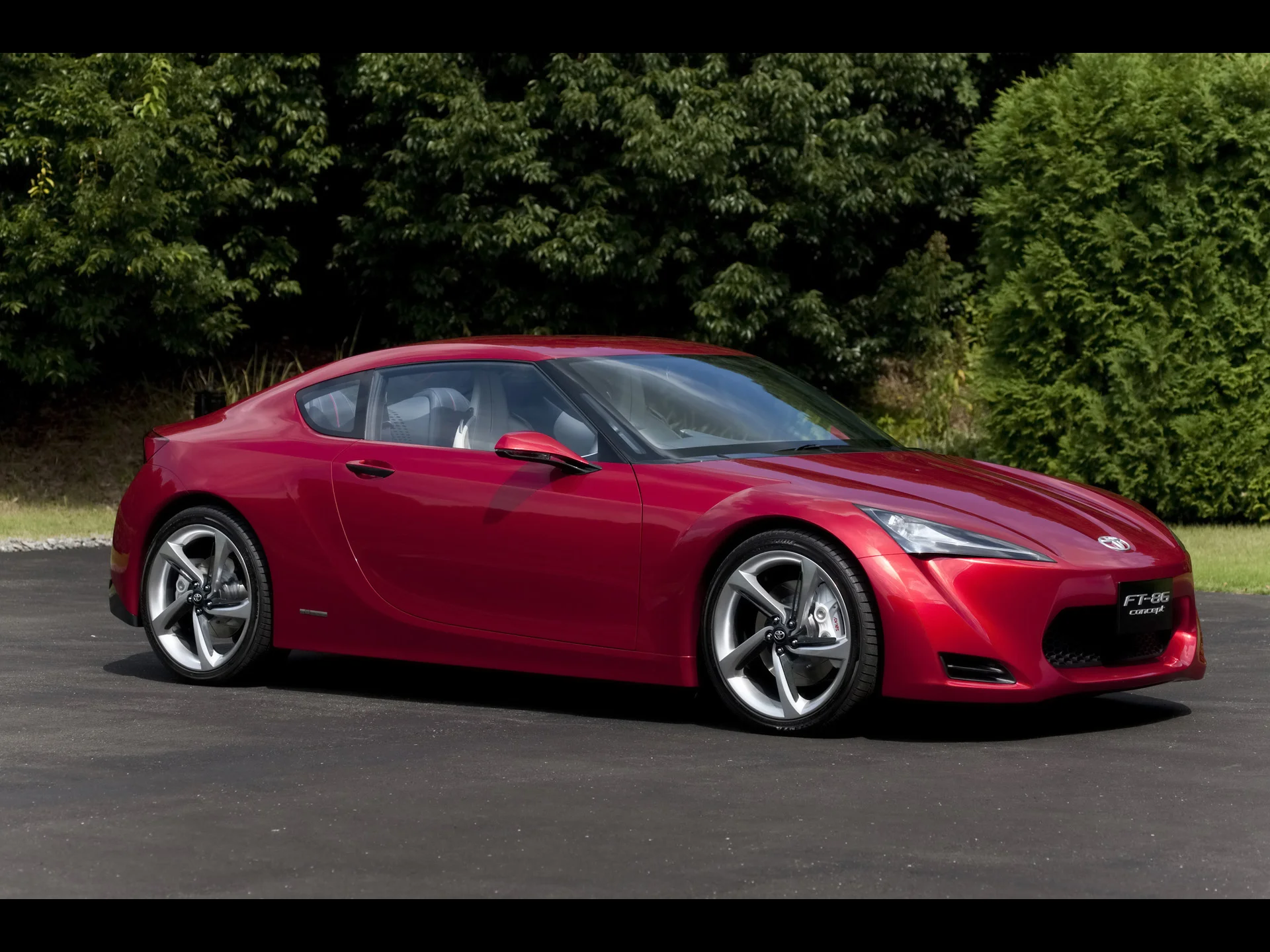 2009-Toyota-FT-86-Concept-Front-And-Side-1920x1440.webp
