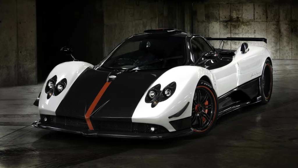 20090918_Pagani_Cinque_01_192mm6FF2L-3.webp