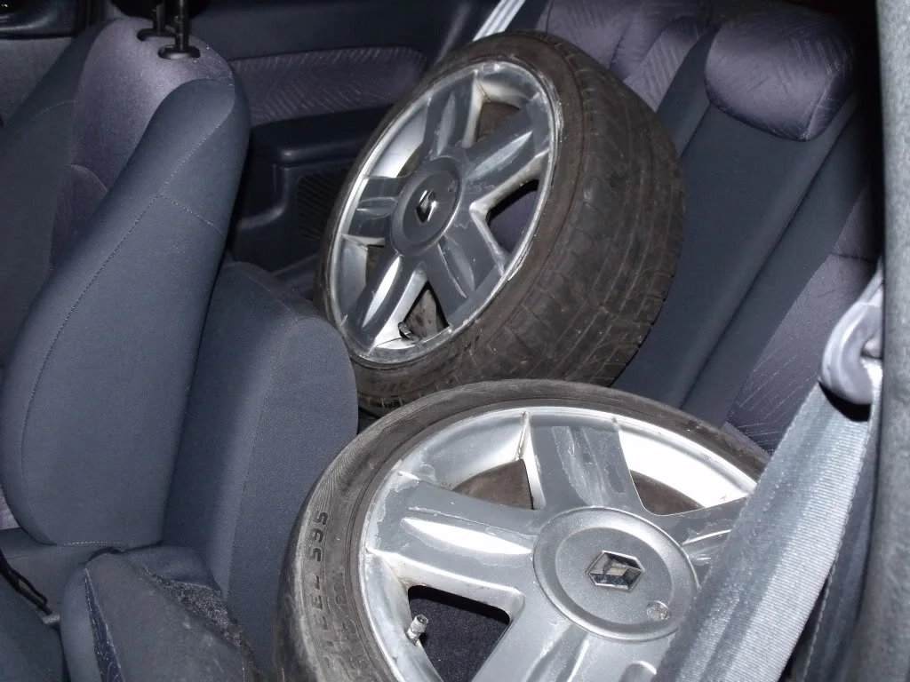 2010_0112wheels0002.webp
