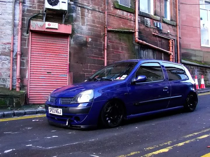 2011cliowwwww-1.webp