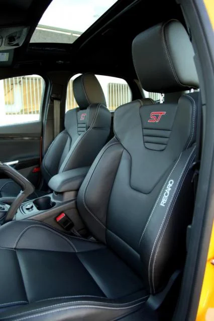 2013-Ford-Focus-ST-recaro-seats.webp