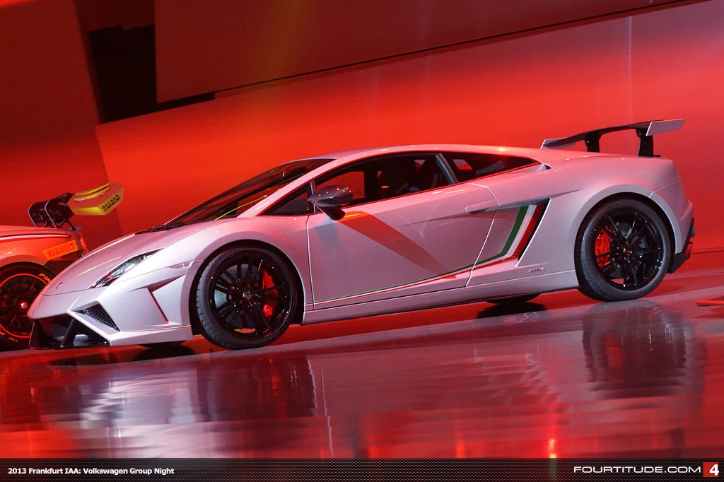 2013-frankfurt-iaa-volkswagen-group-night-239.webp
