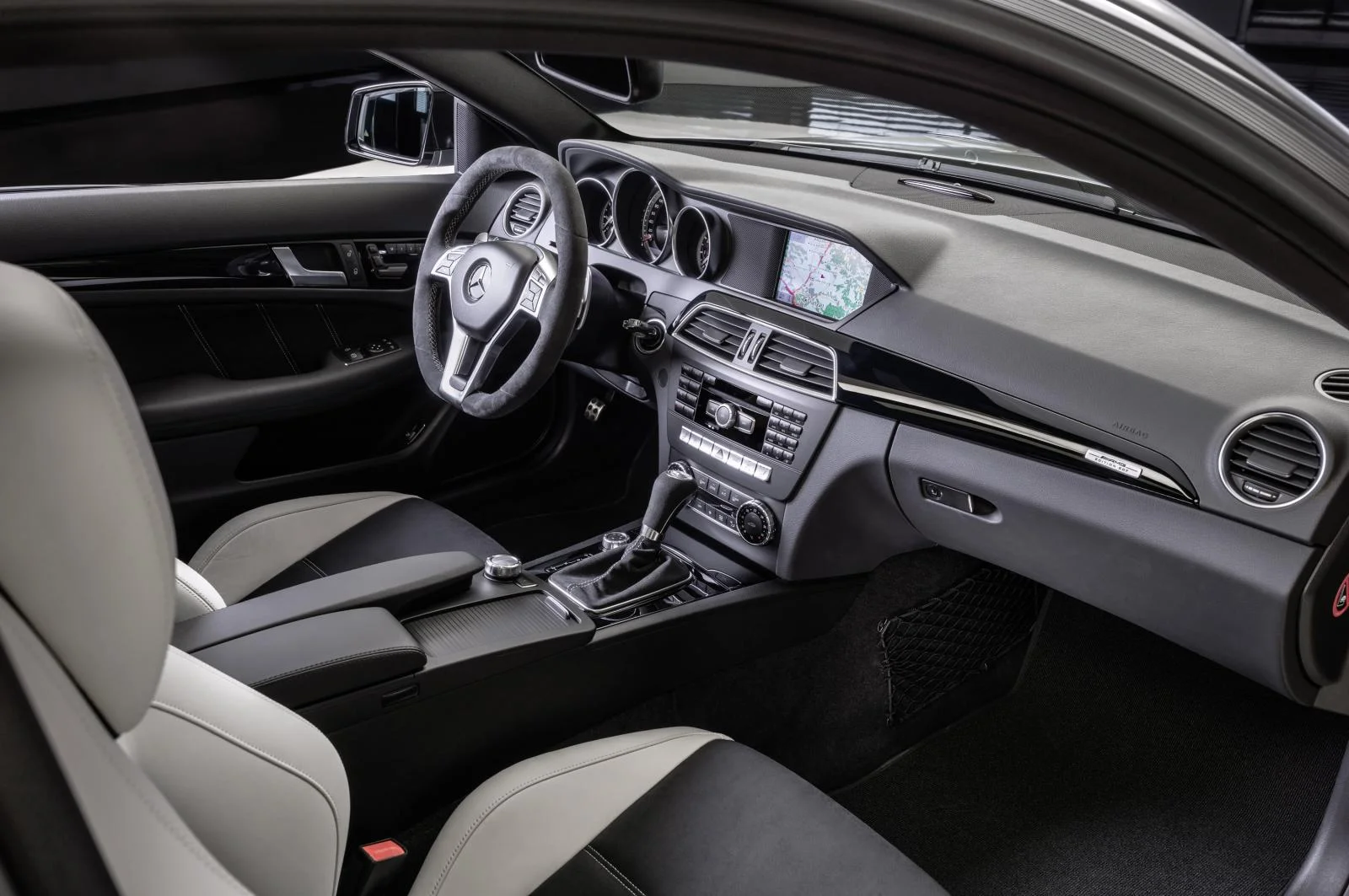 2014-Mercedes-Benz-C63-AMG-Edition-507-Interior-1.webp